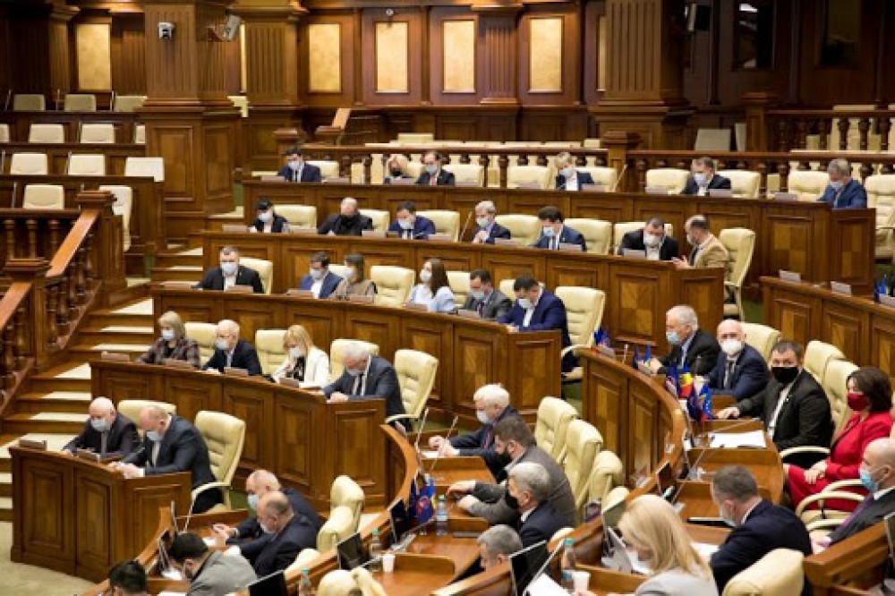 Câteva localități vor beneficia de compensarea diferenței de tarife la energia electrică și la gazele naturale